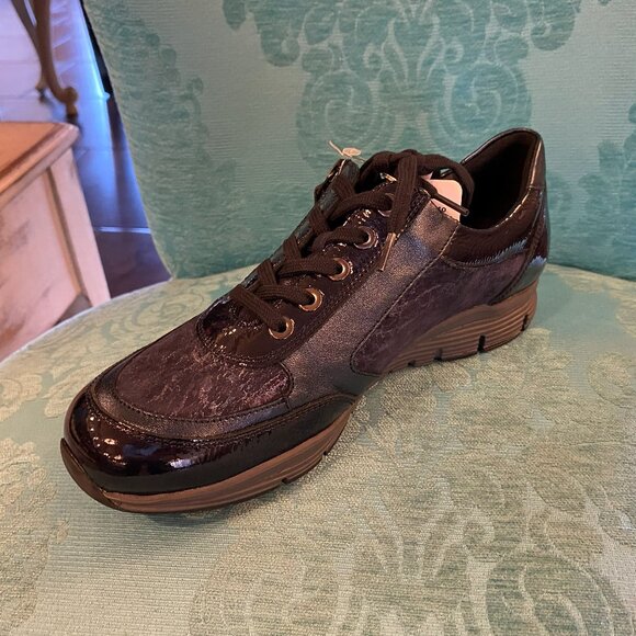 Mephisto - Ylona Deep Blue- Multiple Sizes (NEW W/ BOX) - Picture 2 of 3